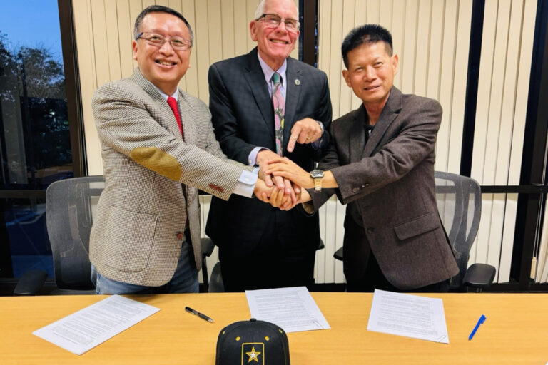 互貴興業與EyeZense Inc. 簽訂戰略合作協議。圖／互貴興業